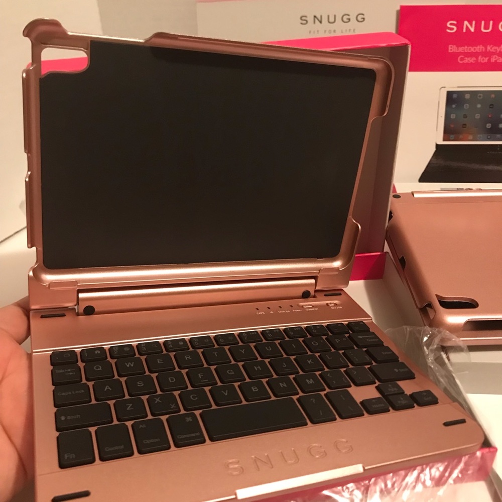 Snugg Folio Keyboard Case - Picture 2 of 10